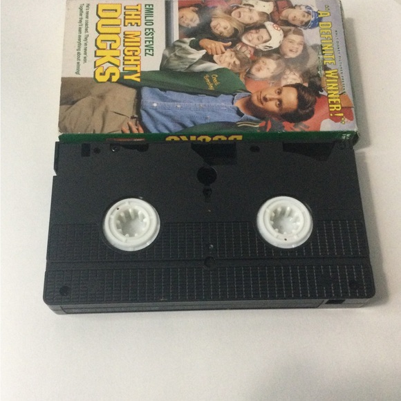 The Mighty Ducks Pre-Owned VHS Tape - Picture 7 of 7